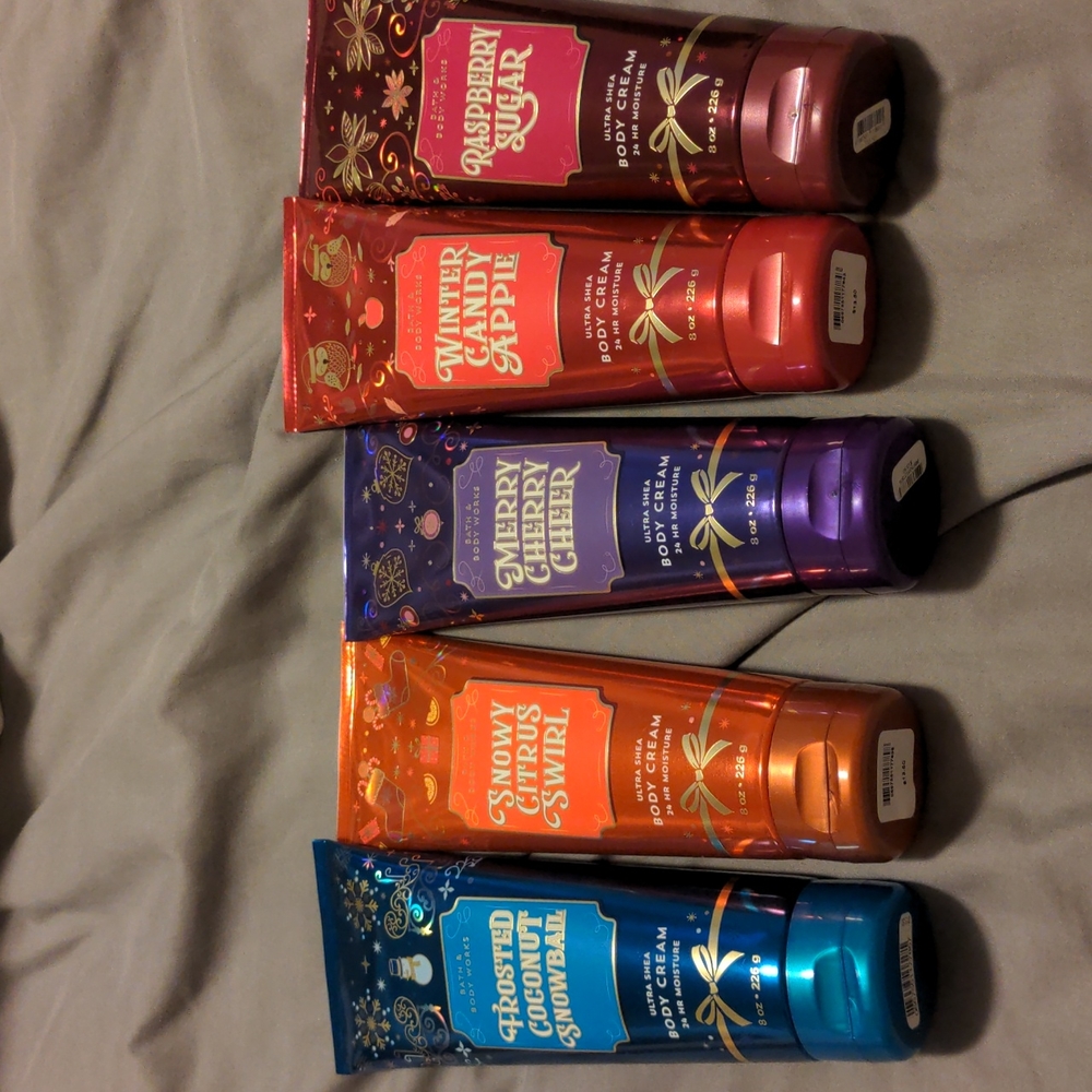 Bath and body works holiday body cream